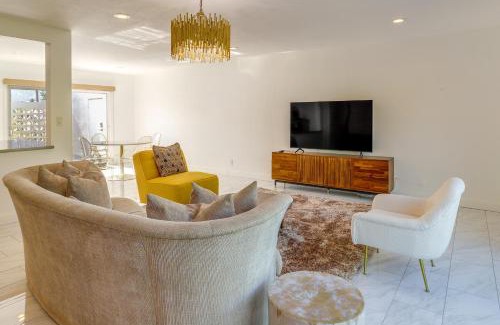 Araby Commons Casa | Sunny Palm Springs Townhome with Pool Access!