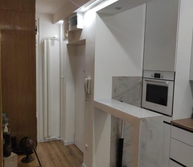 Banovo brdo Apartamento | Sunny parkside retreat