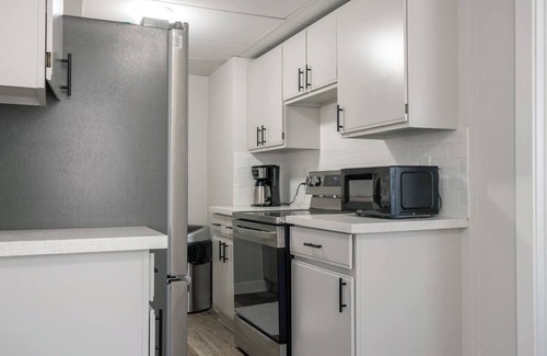 Central Hyde Park Apartamento | Sunny/Quiet/1 Bedroom/Entire Unit