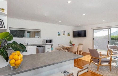 Kingston Beach Casa | Sunny Retreat in Kingston Beach