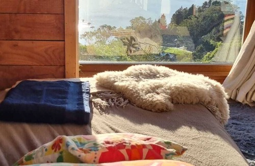 Careys Bay Otro | Sunny retreat with incredible views close to town. SPECIAL ON NOW