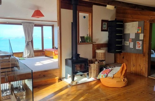 Careys Bay Otro | Sunny retreat with incredible views close to town. SPECIAL ON NOW