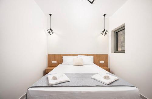 Zia Casa | Sunny Rock Apartments