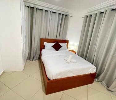East Legon Apartamento | Sunny's Place Luxury Apartments