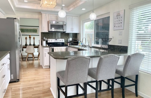 Clairemont Mesa East Casa | Sunny San Diego with POOL!!!