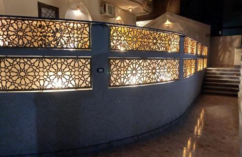 Al-Jumruk Casa | Sunny sea