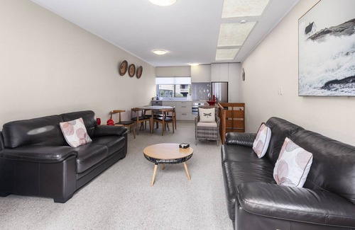 Snells Beach Casa | SUNNY SEA VIEWS - SNELLS BEACH HOLIDAY HOME in Snells Beach