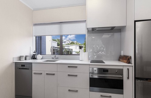 Snells Beach Casa | SUNNY SEA VIEWS - SNELLS BEACH HOLIDAY HOME in Snells Beach