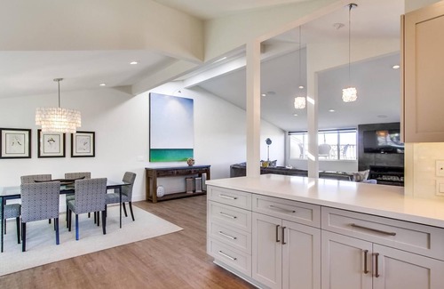 Solana Beach Condominio | Vista al Mar, remodelación total, el propietario de la llamada para la temporada de la primera carrera mes especial