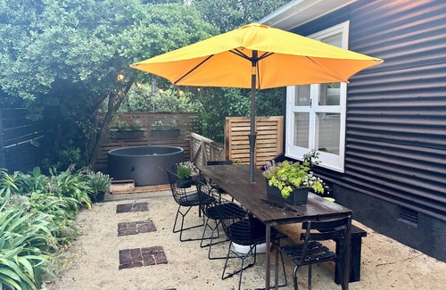 Paraparaumu Casa | Sunny Seaside Escape - Raumati South