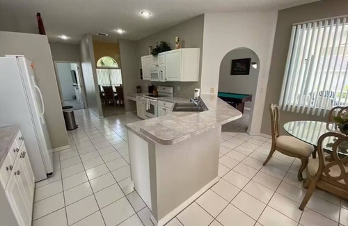 Haines City Villa | Sunny Serenity: Your Ultimate Florida Getaway Awaits! Disney, Golf and Legoland