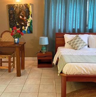 Msasani Cama Y Desayuno | Sunny Shore B&B