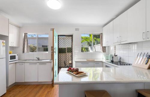 East Corrimal Apartamento | Sunny Shores Escape Breezy Days near Surf Beaches