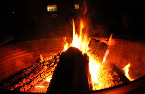 Lambton Shores Casa | Sunny Shores Retreat with HOT TUB! Minutes from Grand Bend beach!