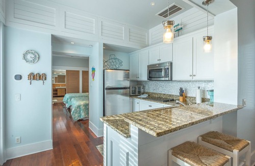 Carrabelle Cabaña | Sunny Side Up 1br/1ba less than 5 min. to beach!