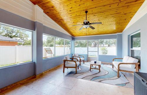 Palmetto Casa | Sunny Skies