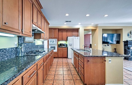 Ocean View Hills Casa | Sunny South SD Oasis w/Pool & Hot Tub