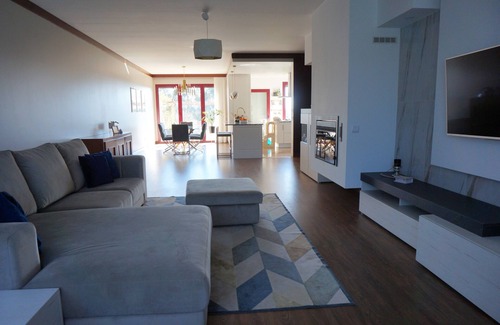 Leiria Condominio | Sunny Spacious Condo w/ Private Garden+pool Fully Equipped and Surnished