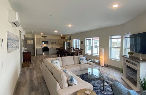 Onset Apartamento | Sunny, Spacious, Stunning! Beachfront Onset Beach The Gateway to Cape Cod