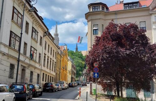 Budavar Apartamento | Sunny Studio at the Castle