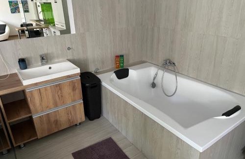 Budavar Apartamento | Sunny Studio at the Castle