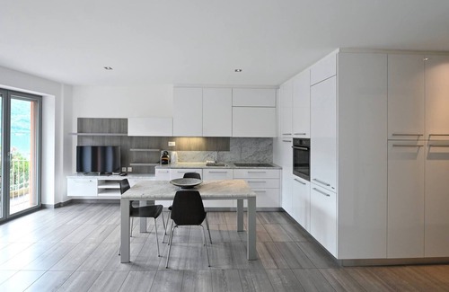 Melide Apartamento | Suite soleada con vista al lago