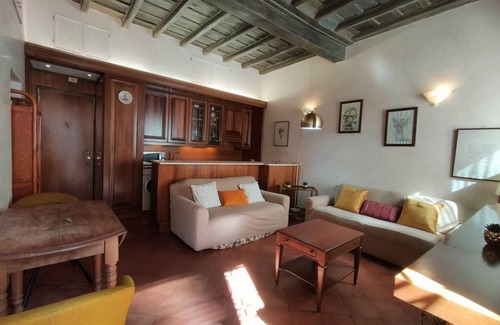 Repubblica Apartamento | Sunny Trevi house with cute terrace and A/C !