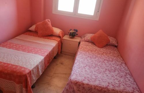 Sevilla Este Apartamento | Sunny view Apartment with Five Beds check out 2 pm