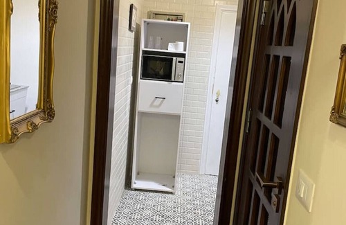 Downtown Cairo Apartamento | ~Sunny Vintage Haven" Dual Balcony, Panoramic View