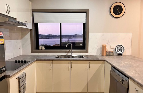 Sandy Bay Apartamento | Sunny Vista Bliss