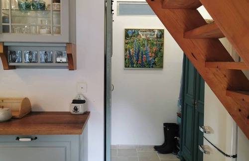 Petrov Chalet De Esquí | Sunny wooden house on creek, 30 minutes Prague