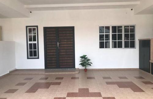 Batu Pahat Casa | SunnyDay Homestay -Batu Pahat Town