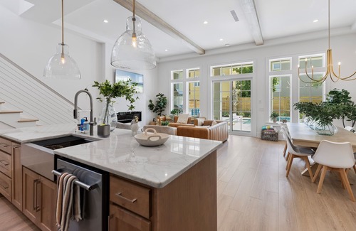 Kiska Beach Casa | Sunnyside Escape - Ultimate Luxury Beach House! New, Private Pool, Close to Gulf
