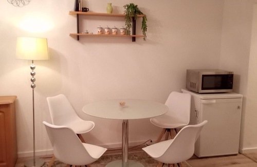 Altstadt Apartamento | Sunnyside I in the heart of the city with south-facing balcony and parking space