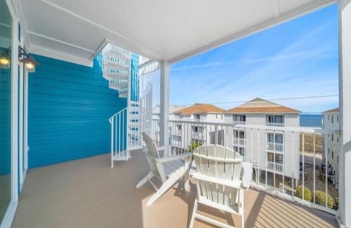 North Carolina Coast Casa | Sunnyside - Ocean and Inlet views, steps to beach access, plus parking for 4! townhouse