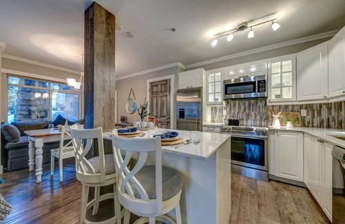 Village North Apartamento | Sunpath Retreat at Whistler Village