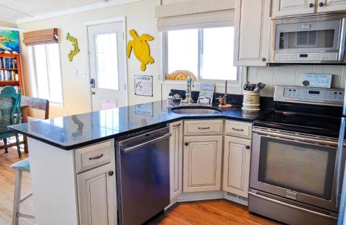 Topsail Beach Casa | Sunray Cottage