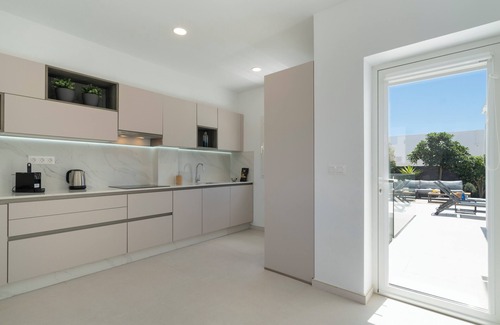 Playa Blanca Villa | Sunrise 1 | Nueva y moderna villa de 3 dormitorios con piscina privada