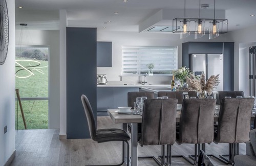 Pendine Casa | Sunrise - 5 Bed Luxurious Holiday Home - Pendine