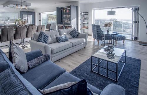 Pendine Casa | Sunrise - 5 Bedroom Luxurious Holiday Home - Pendine