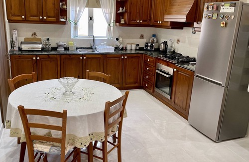 Birzebbuga Apartamento | Sunrise Apt near beach SmartTV & Netflix