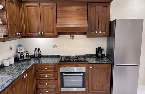 Birzebbuga Apartamento | Sunrise Apt near beach SmartTV & Netflix