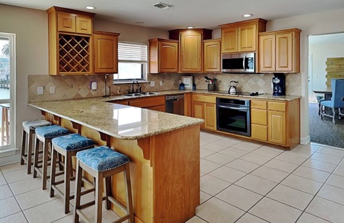 Palm Harbor Cabaña | Sunrise Bay