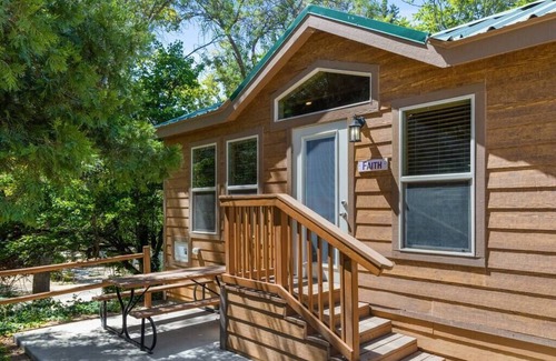 Kernville Cabina | Sunrise Cabin at KRS Camp James (Cabin 20)