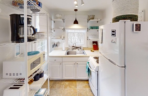 Brewster Cabaña | Sunrise Cottage Brewster - 1 Bed Cottage, Perfect for a Cozy Getaway!