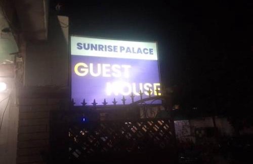 PECHS Casa | Sunrise Palace Guest House