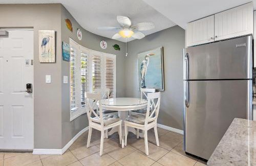 St. Pete Beach Casa | Sunrise Resort 209