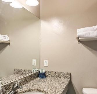 Harbor Village Casa | Sunrise Resort Room #301