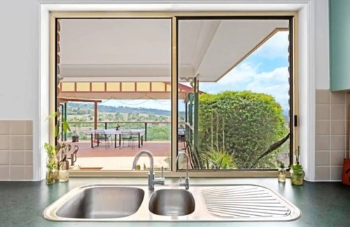 Lark Hill Casa | Sunrise Serenity Country Escape