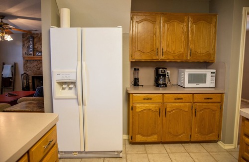Chandler Casa | Sunrise Shores - Waterfront Cottage sleeps 8.